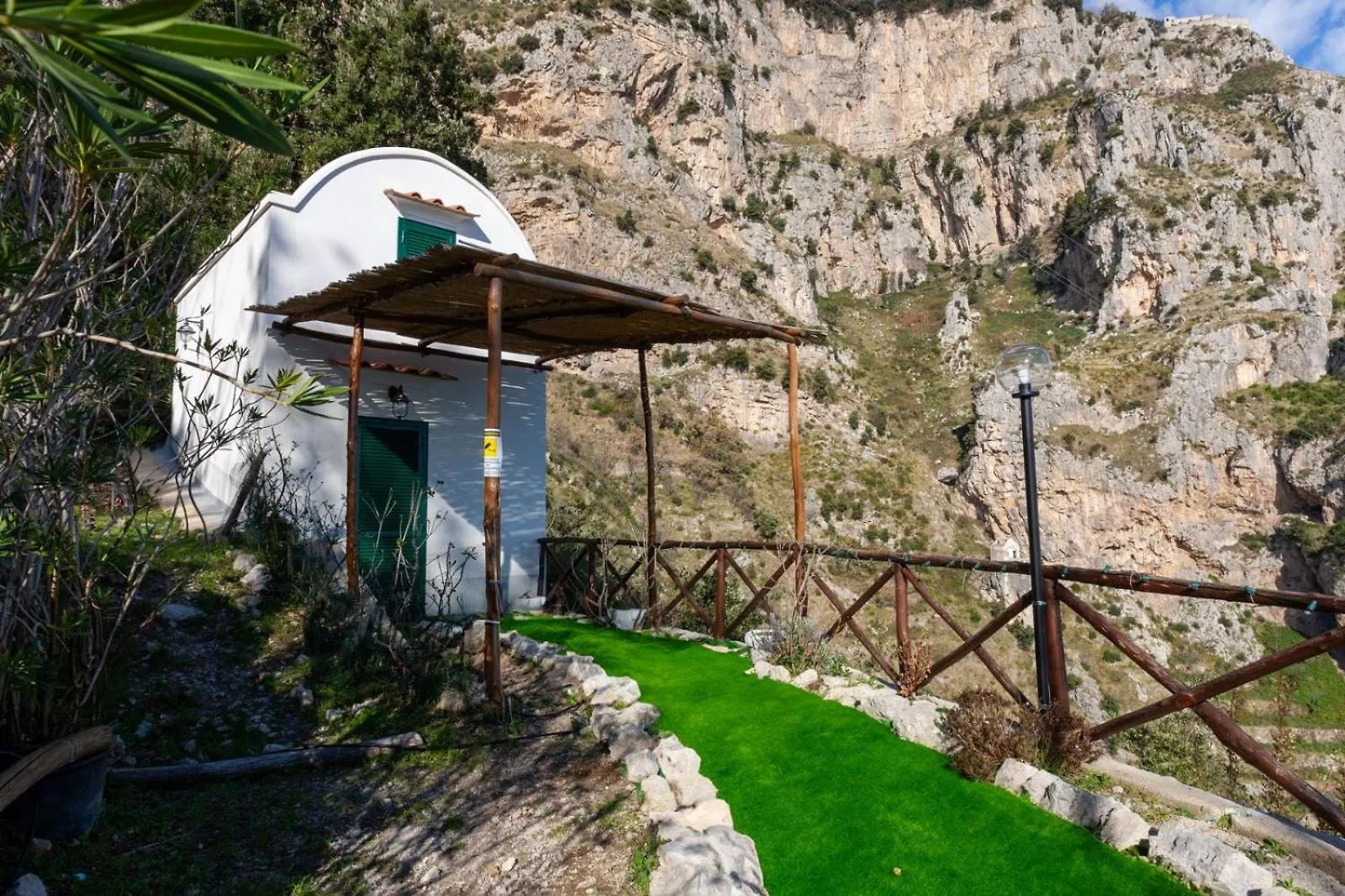 La Casetta Nel Bosco, أمالفي 0*,  إيطاليا
